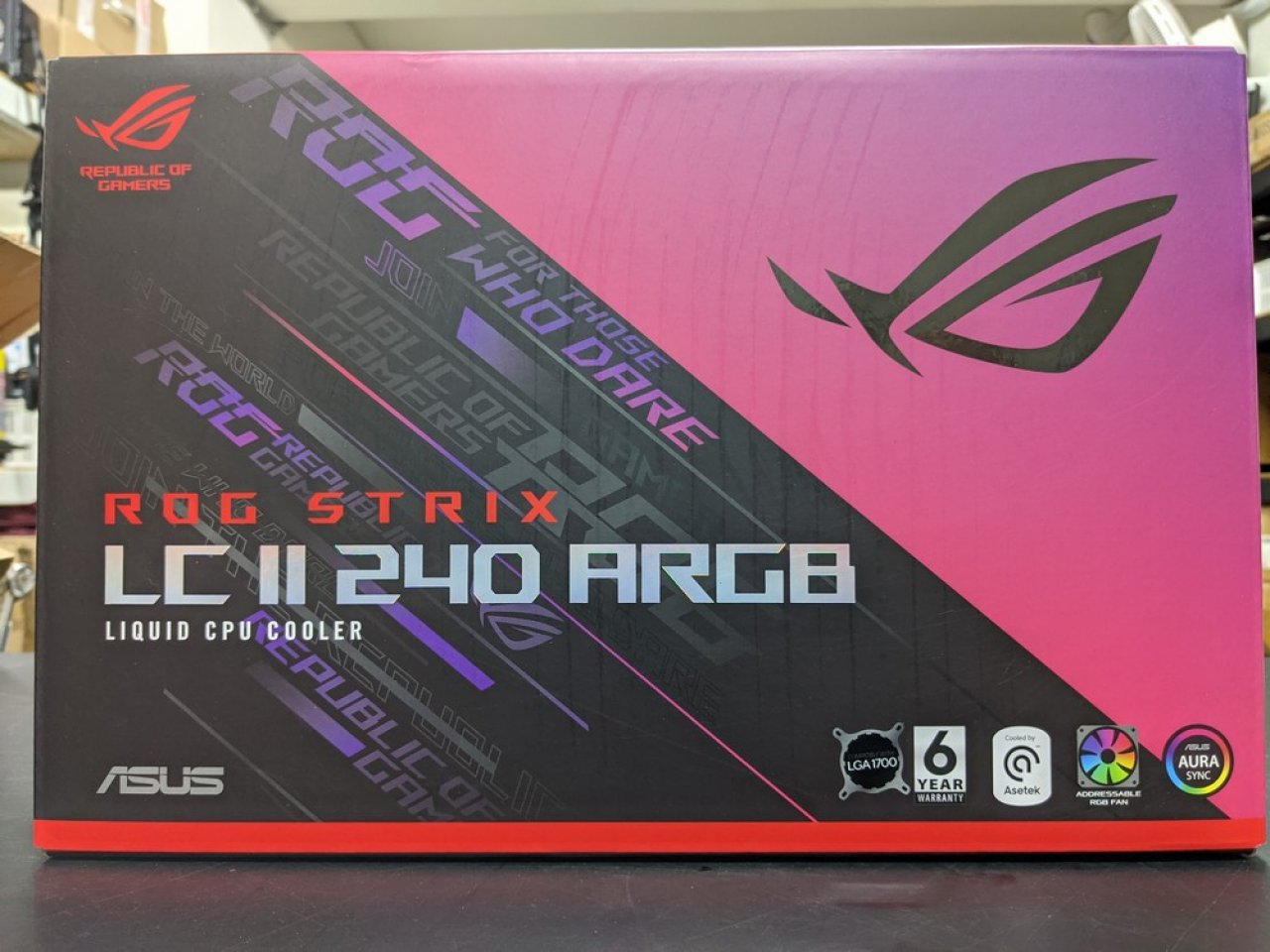 [16/08/2021] Verpackung des Asus ROG Strix LC II