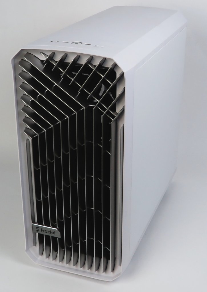 [19/08/2021] Fractal Torrent: Airflow-Gehäuse mit veränderter Netzteilposition im Test (2)
