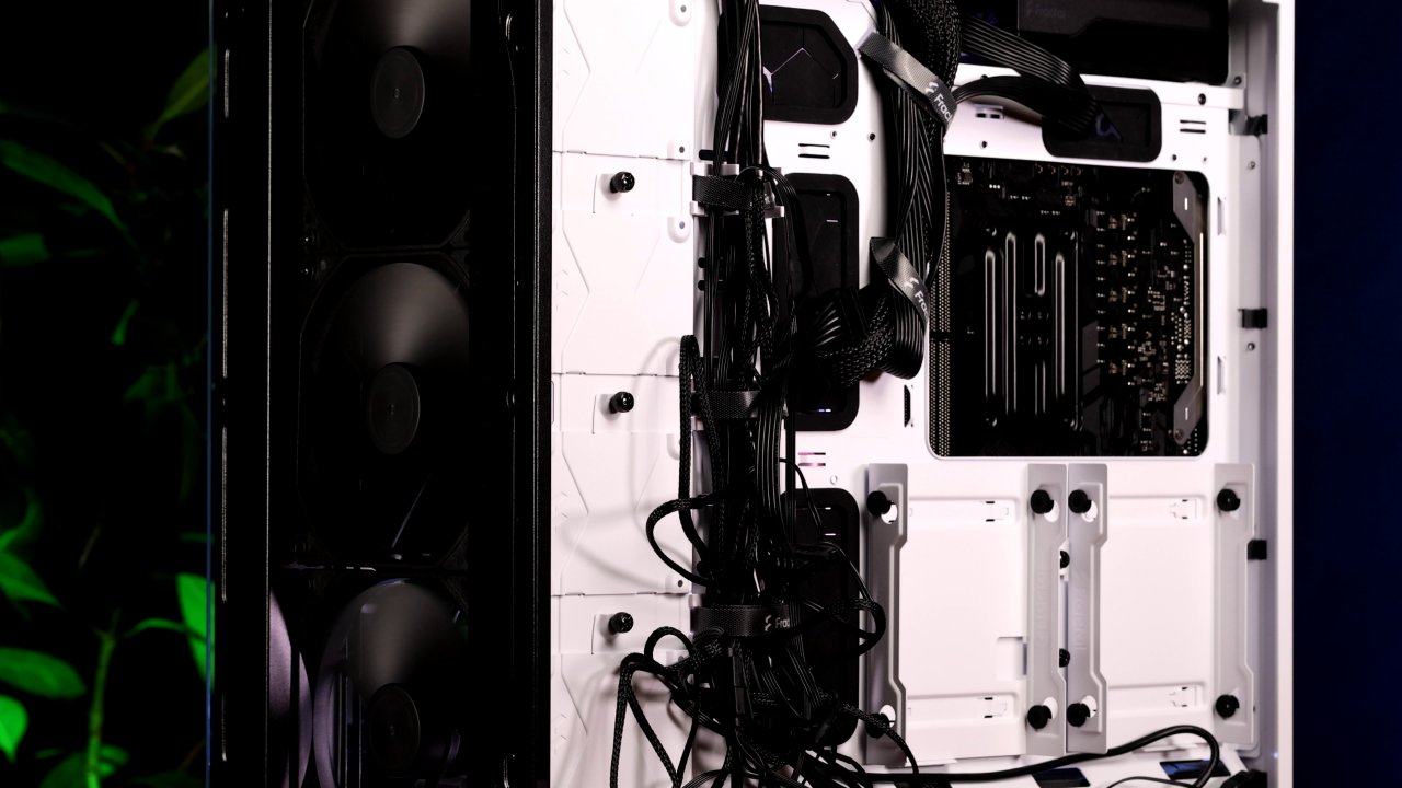 [19/08/2021] Fractal Torrent: Airflow-Gehäuse mit veränderter Netzteilposition im Test (9)