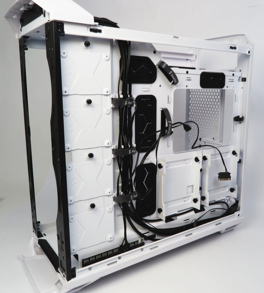 [19/08/2021] Fractal Torrent: Airflow-Gehäuse mit veränderter Netzteilposition im Test (6)
