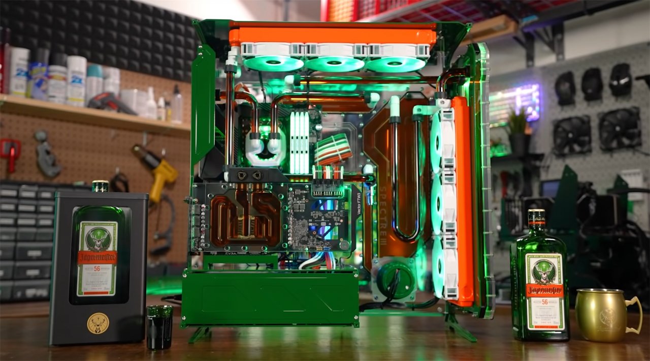 [13/08/2021] Kräuterlikörkühlung: PC mit Jägermeister statt H2O im Video