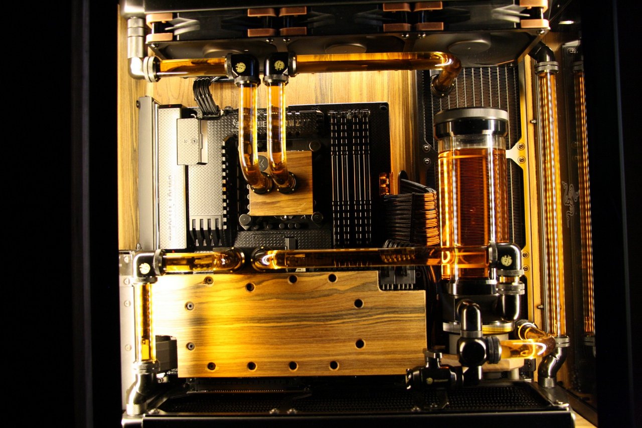 [31/08/2021] Edle Holz-Casemod: Wakü-PC im Lian Li PC-O11 Dynamic (10)