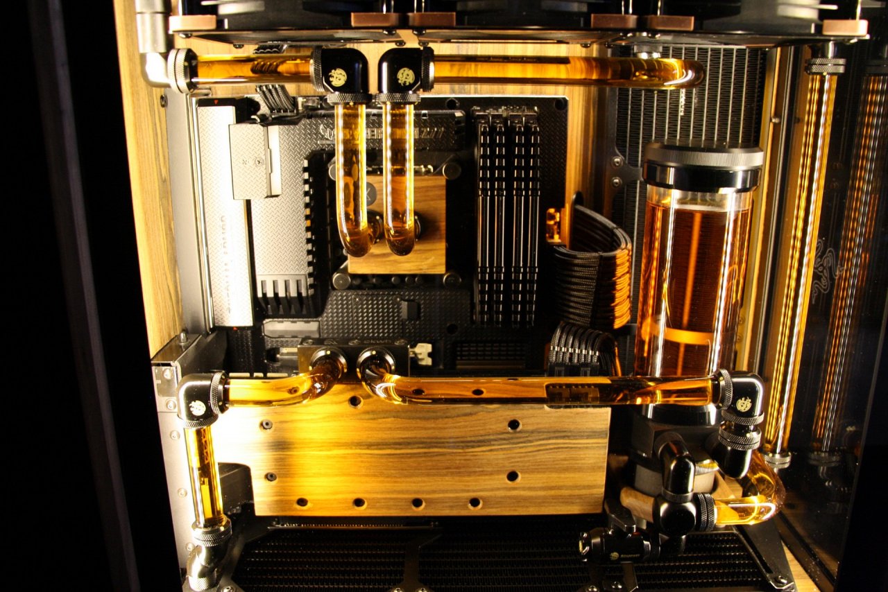 [31/08/2021] Edle Holz-Casemod: Wakü-PC im Lian Li PC-O11 Dynamic (11)