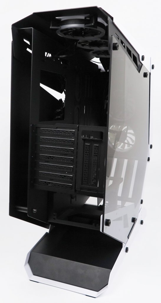 [31/08/2021] PCIE-Blende mit 2-Slot-Vertical-Mount-Halterung im Fotostudio.