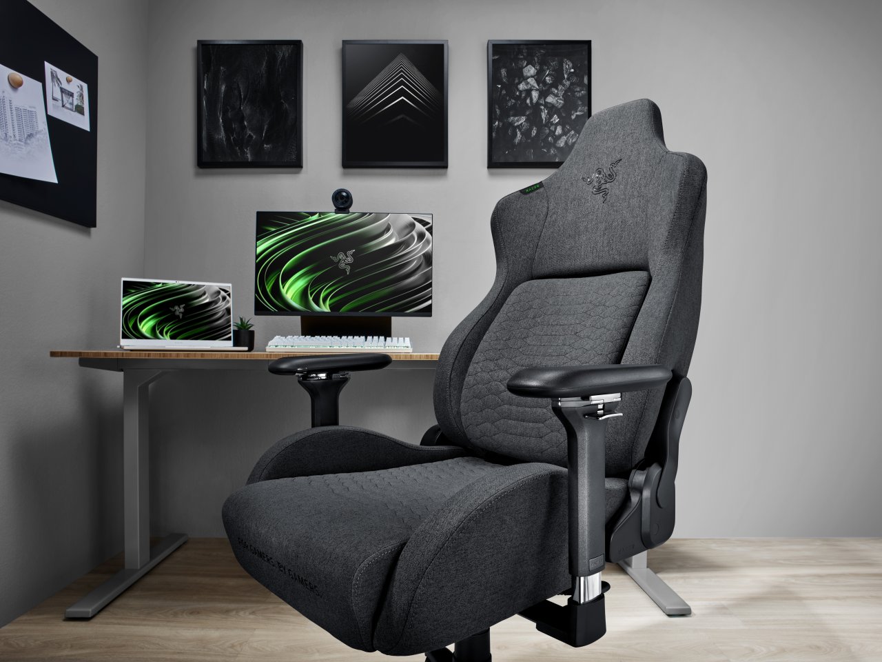 [03/09/2021] Razer Iskur mit Stoff (1)