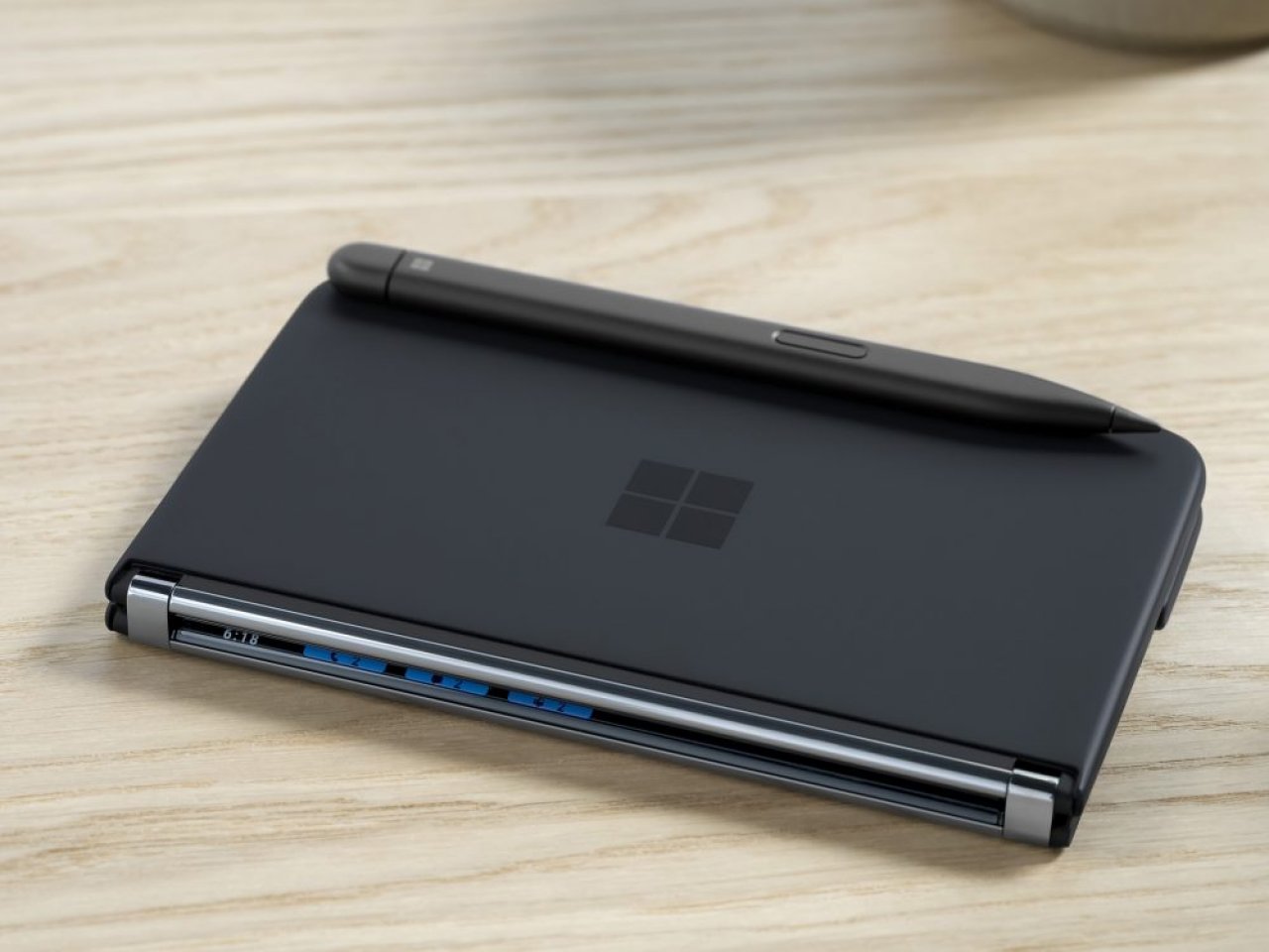 [23/09/2021] Microsoft Surface Duo 2 Dualscreen Smartphone mit Glance Bar für Benachrichtigungen