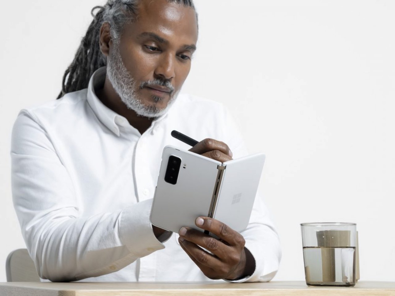 [23/09/2021] Microsoft Surface Duo 2 Dualscreen Smartphone