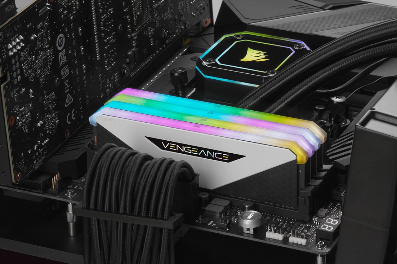 [02/09/2021] Corsair Vengeance RGB RT (White)