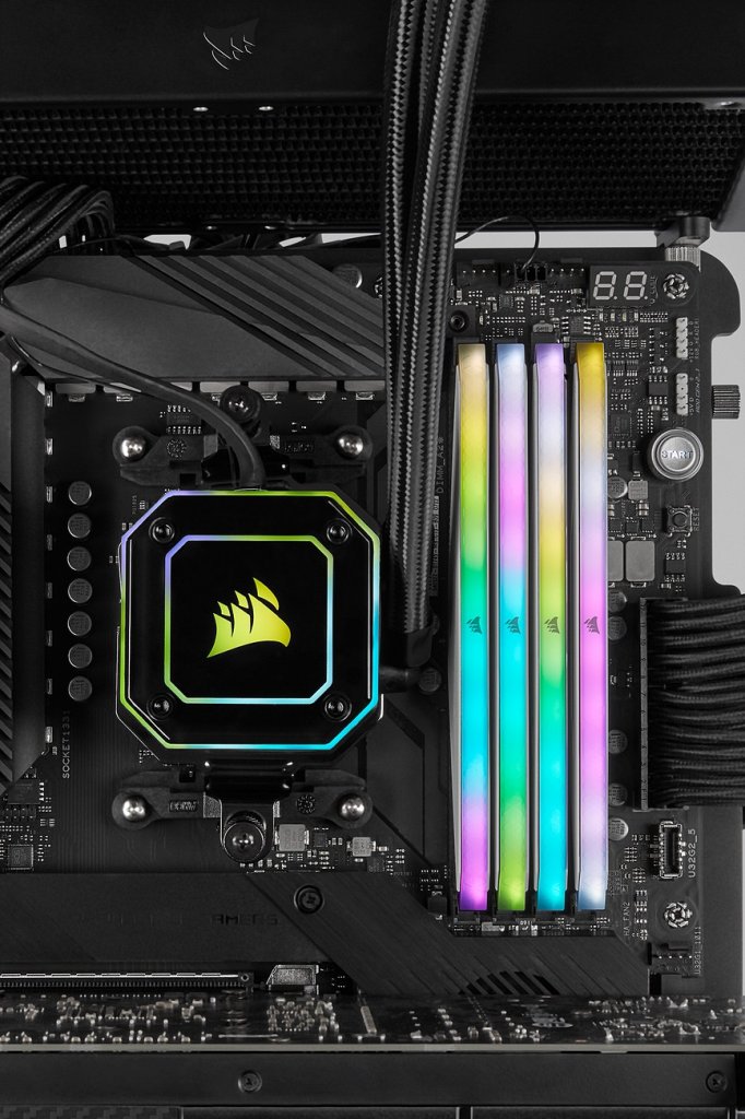 [02/09/2021] Corsair Vengeance RGB RT (White)