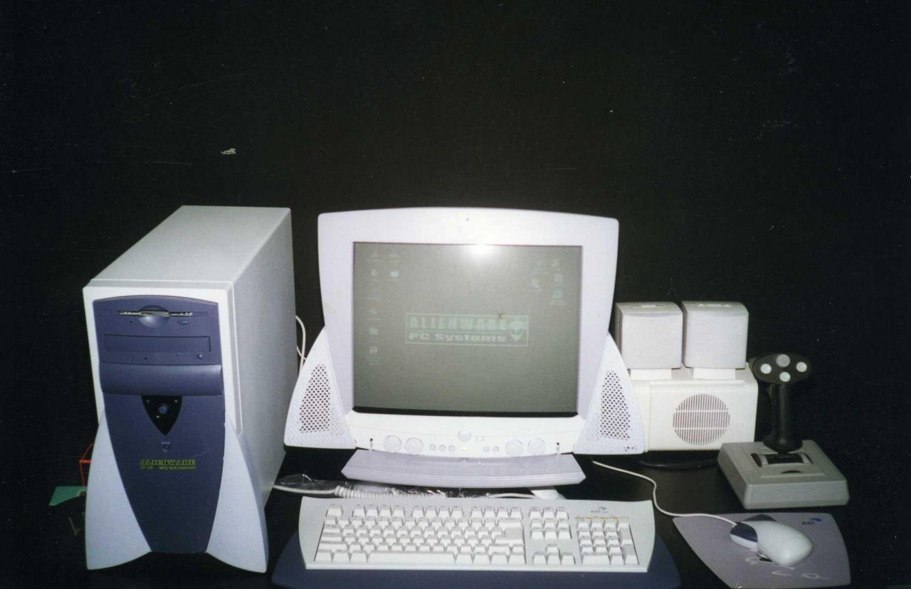 [15/10/2021] 1996 Alienware s First Desktop