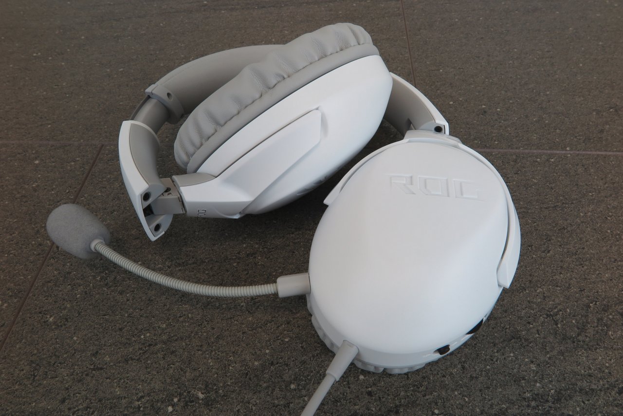 [15/10/2021] Asus Strix Go Core Moonlight White (6)
