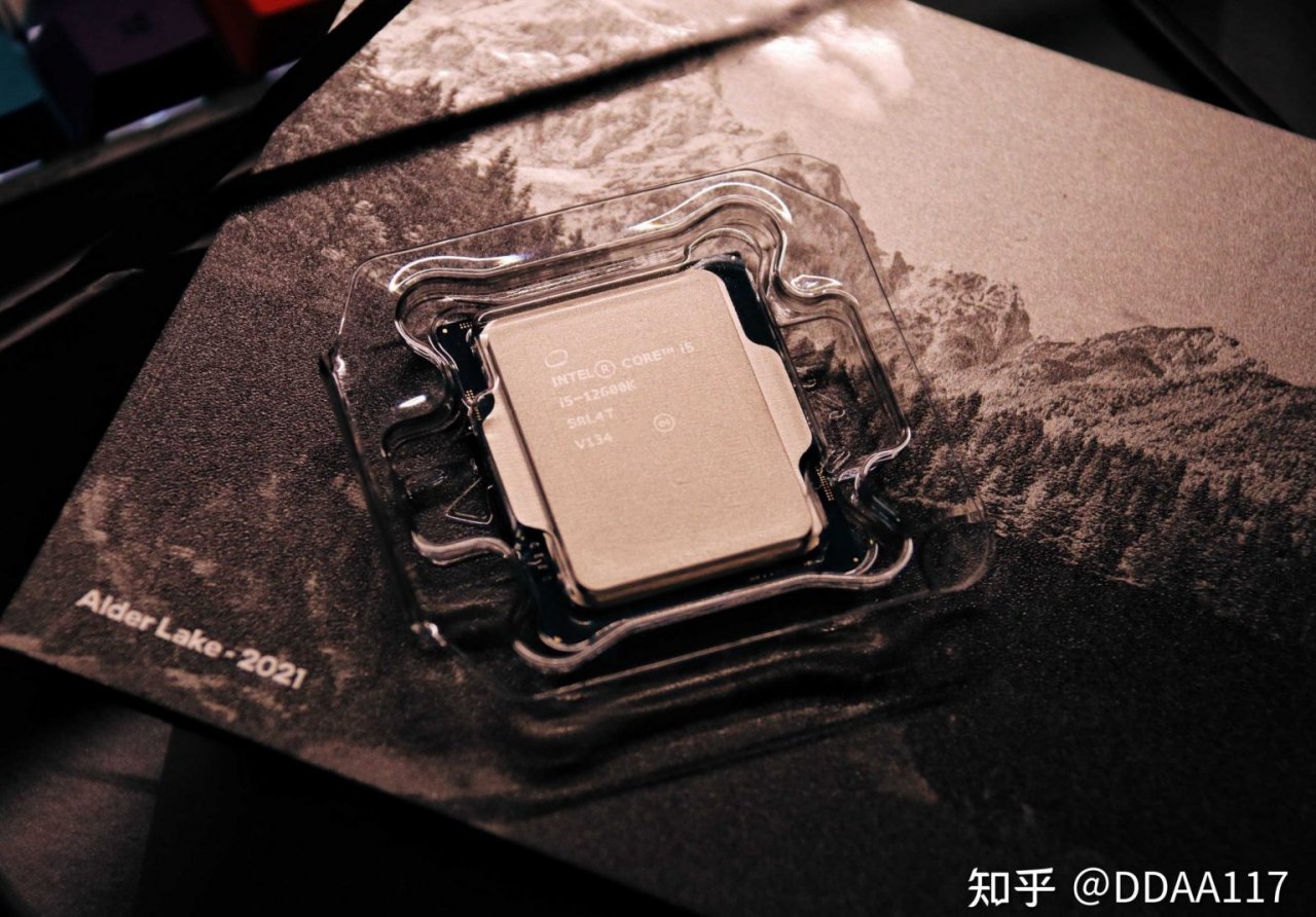 [21/10/2021] Core i9-12900K: Retail-Bilder und finale Taktraten (2)