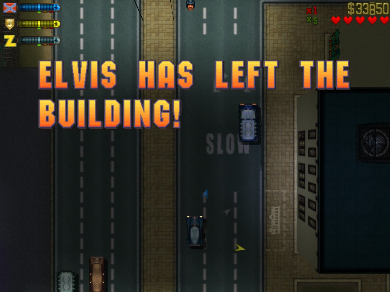 [11/10/2021] Überzeichneter Humor ist bei GTA 2 keine Seltenheit. Wer es schafft, die Elvis-Fans alle gleichzeitig zu überfahren, der bekommt einen makabren, aber passenden Bonus.