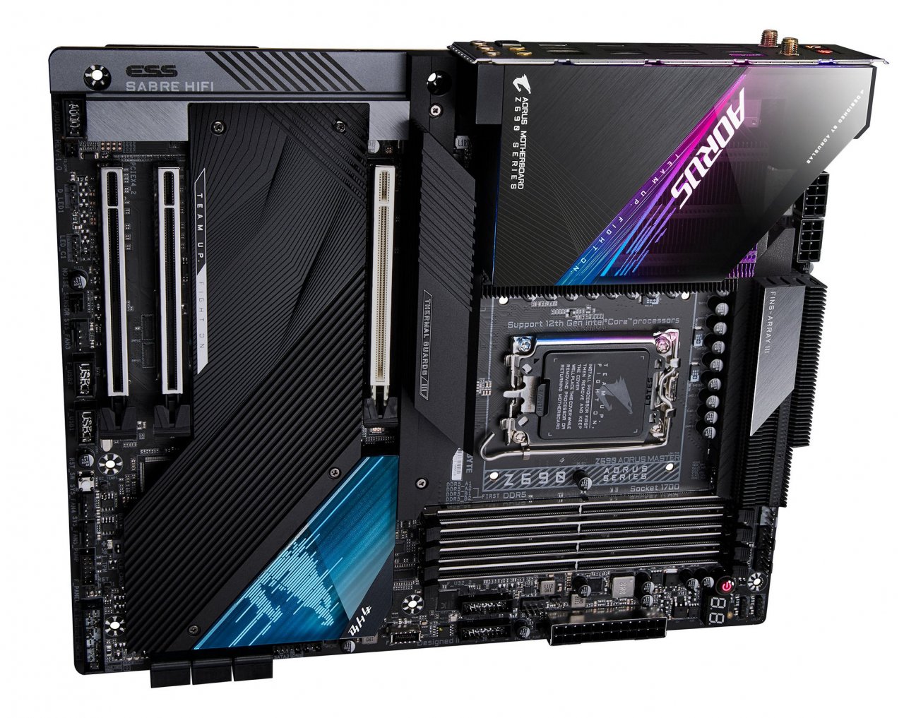 [14/10/2021] Bei Twitter wurde ein Foto eines Z690-Mainboards aus Gigabytes Aorus-Master-Serie geleakt.