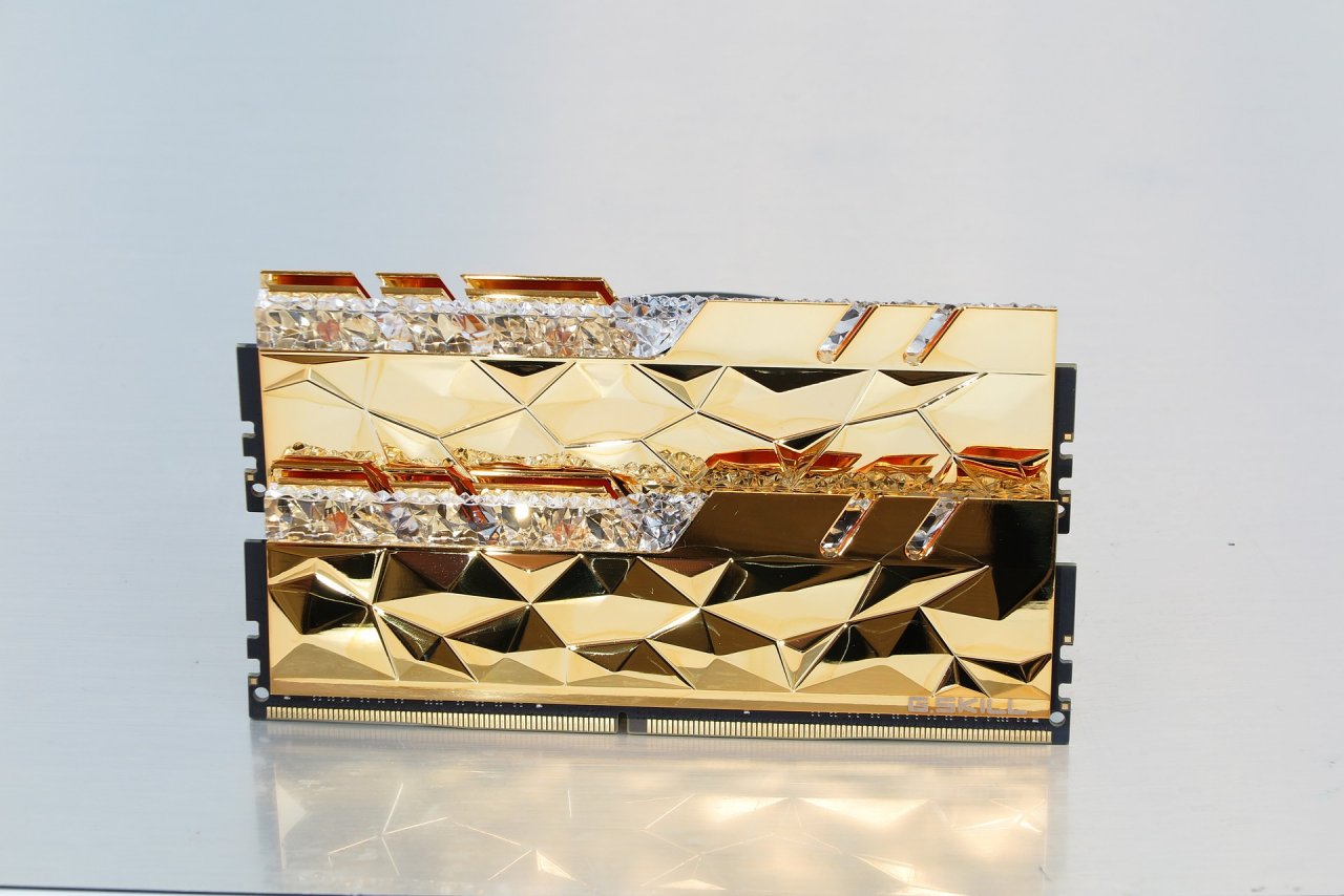 [11/10/2021] G.Skill Trident Z Royal Elite F4-4000C16D-32GTEG