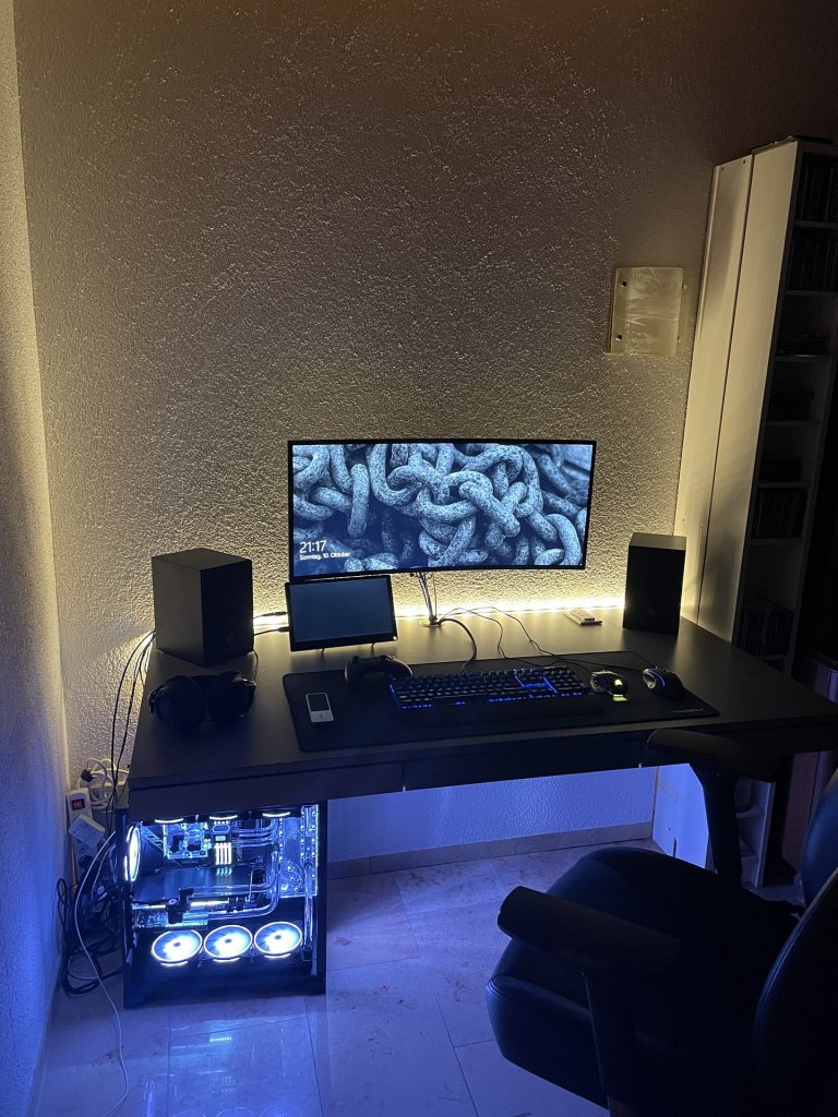 [19/10/2021] Update vom 19.10.2021: Schreibtisch von Urban81