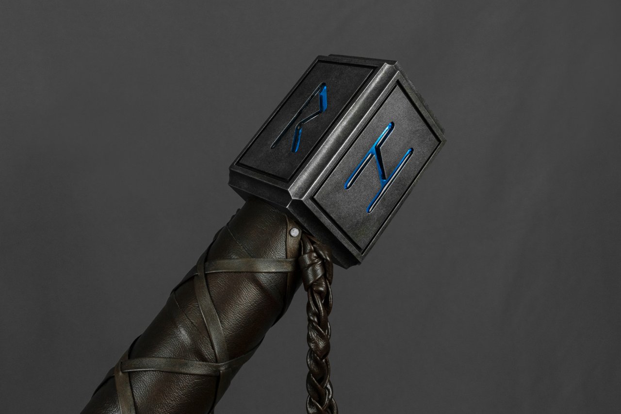 [10/10/2021] Hammer-Casecon: Waffe von Avengers Thor nachgebaut