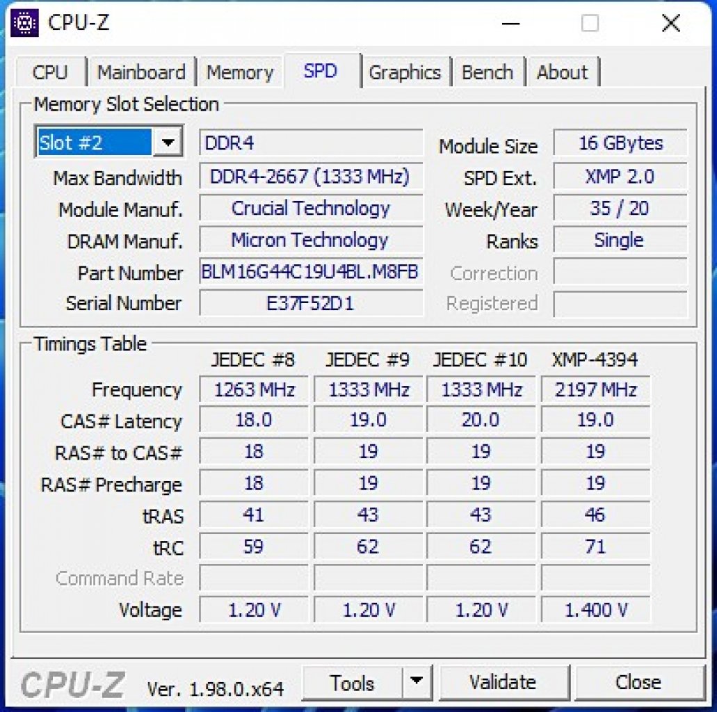 Crucial Ballistix Max RGB BLM2K16G44C19U4BL: SPD-EEPROM via CPU-Z