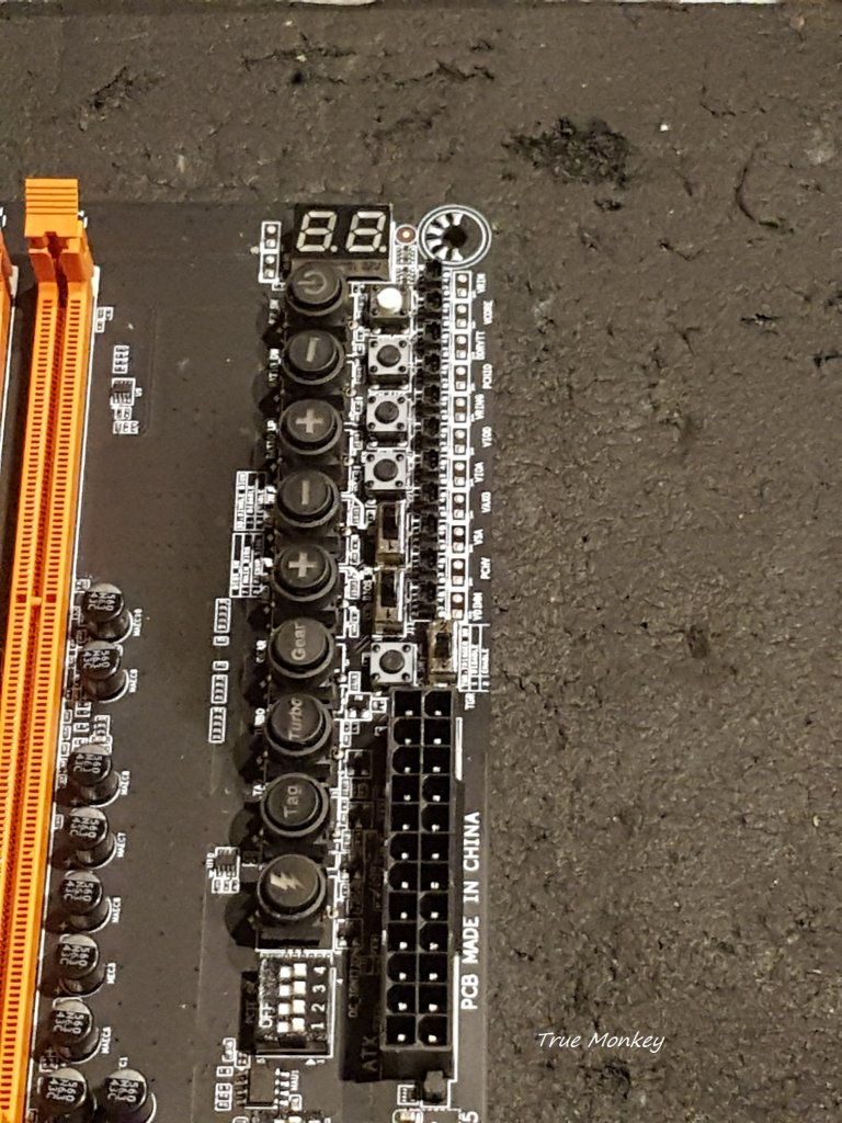 [29/11/2021] Update vom 29.11.2021: Mainboard von True Monkey