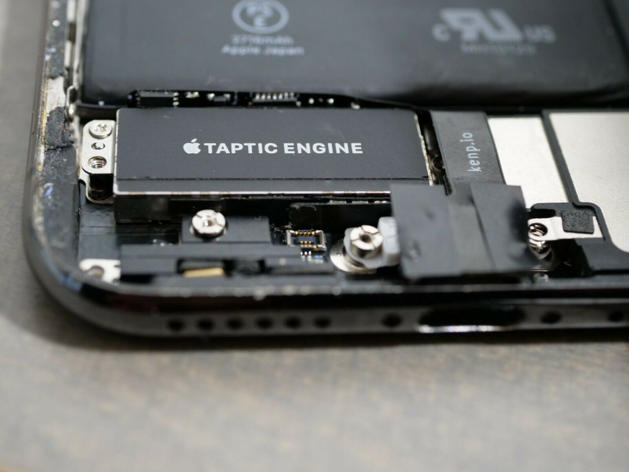 [06/11/2021] Ebay: iPhone X mit USB-C für über 100.000 US-Dollar