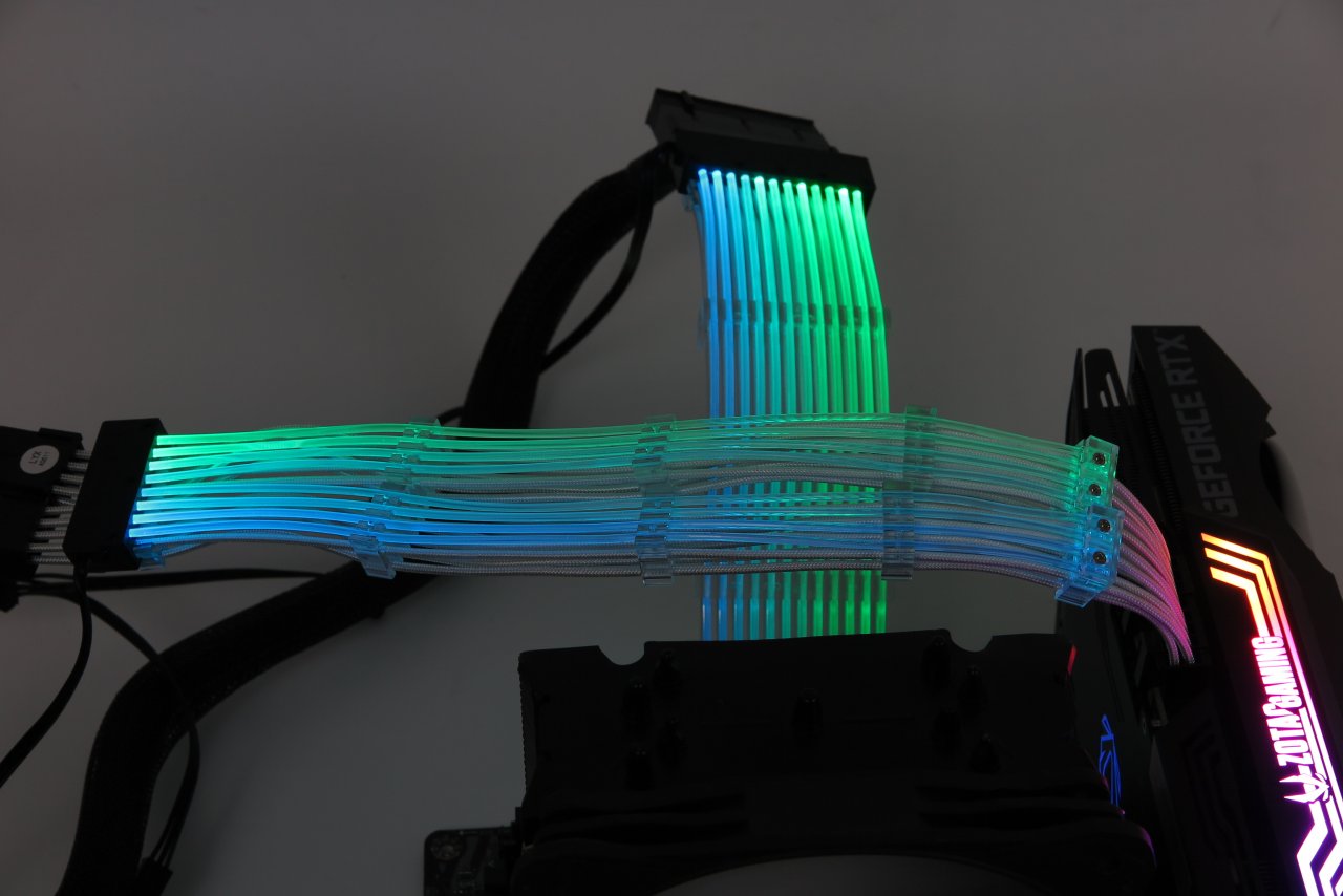 [17/12/2021] Last-Minute Geschenkideen gesucht? Hardware und RGB-Gimmicks für den PC (14)