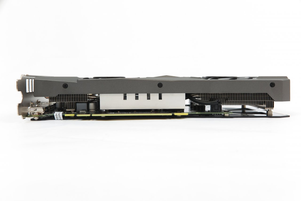 [22/12/2021] Geforce RTX 2060 12GB im Test: Speichergigant mit Leistung unterhalb der Radeon RX 6600 (5)
