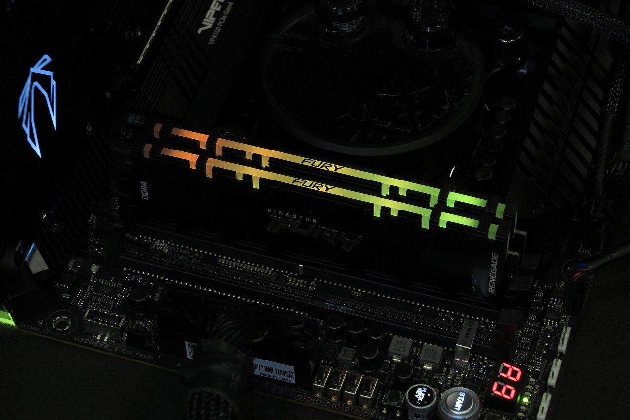 [21/12/2021] Kingston Fury Renegade RGB KF436C16RB1AK2/32