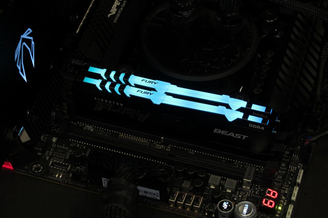 [21/12/2021] Kingston Fury Beast RGB KF436C18BBAK2/64