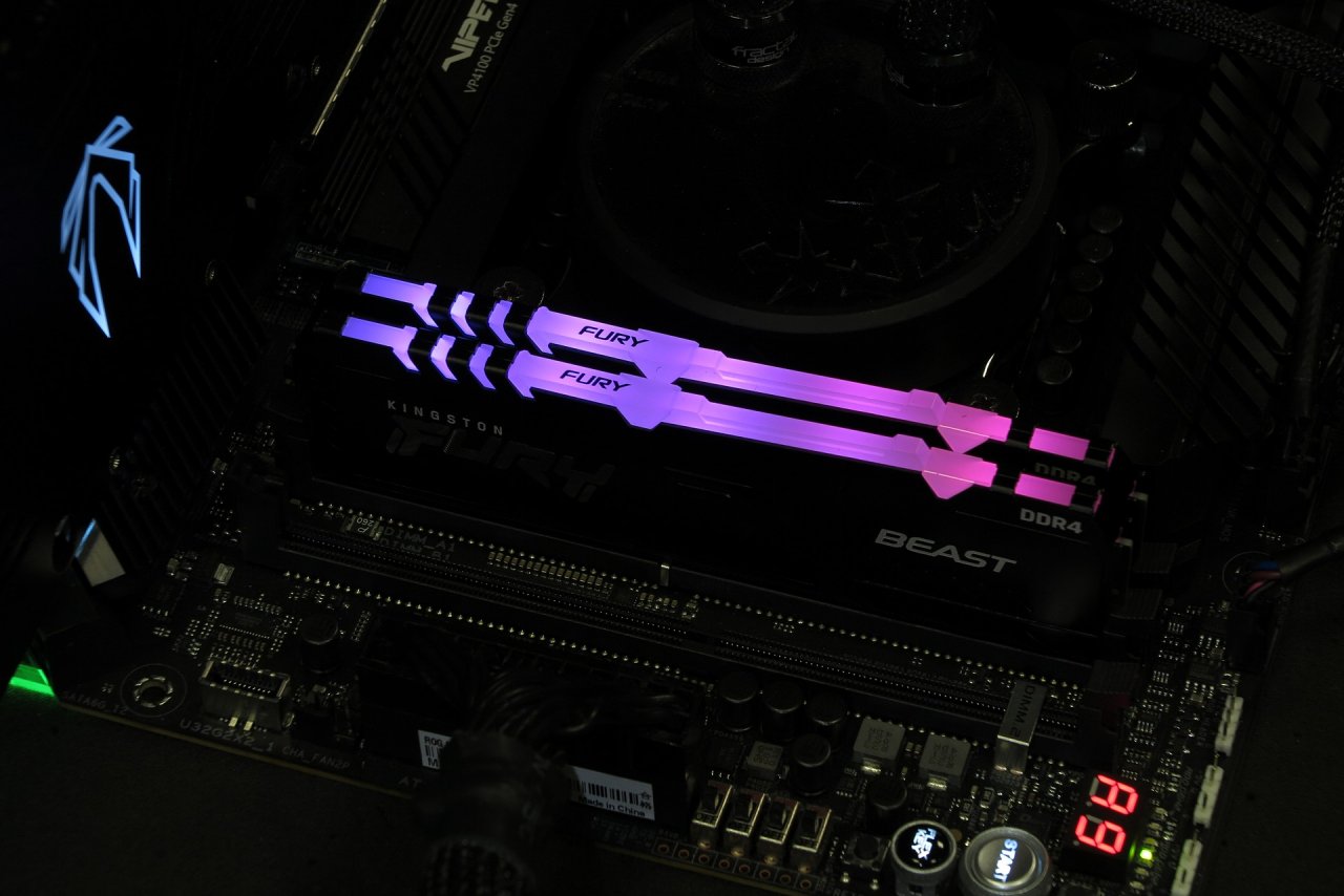 [21/12/2021] Kingston Fury Beast RGB KF436C18BBAK2/64
