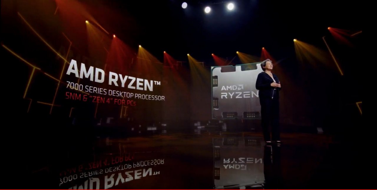[04/01/2022] AMD-CEO Lisa Su zeigt einen Ryzen-7000-Prototypen (2)