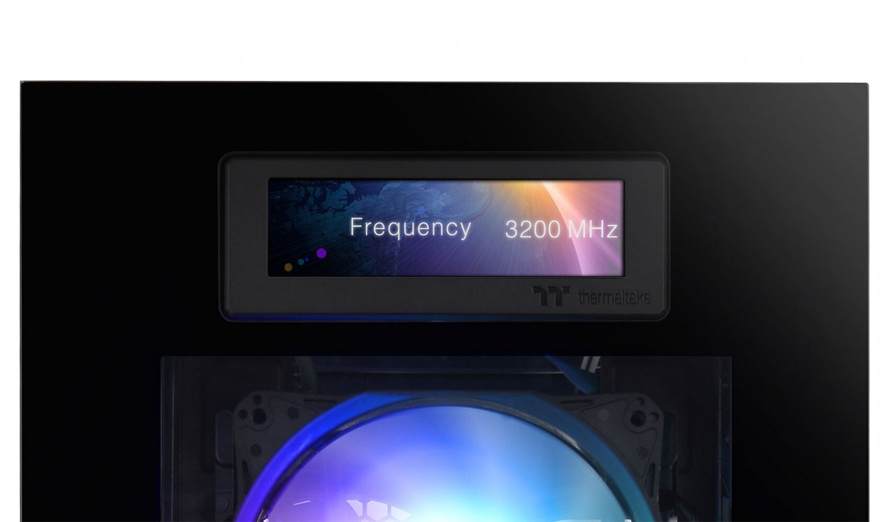 [04/01/2022] Im Rahmen der Thermaltake Expo 2022 stellt der Hersteller für Gehäuse, Kühler und Gaming-Peripherie den Divider 500 TG Ultra mit LCD-Bildschirm vor. (4)