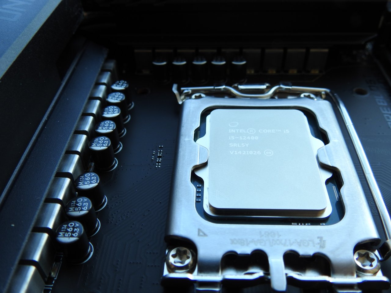 [24/01/2022] Intel Core i5-12400 im Test: Der 5600X-Konkurrent, der 14 Monate zu spät kam (1)