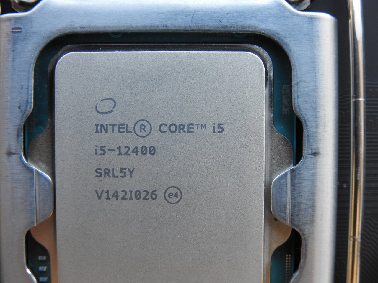 [24/01/2022] Intel Core i5-12400 im Test: Der 5600X-Konkurrent, der 14 Monate zu spät kam (3)