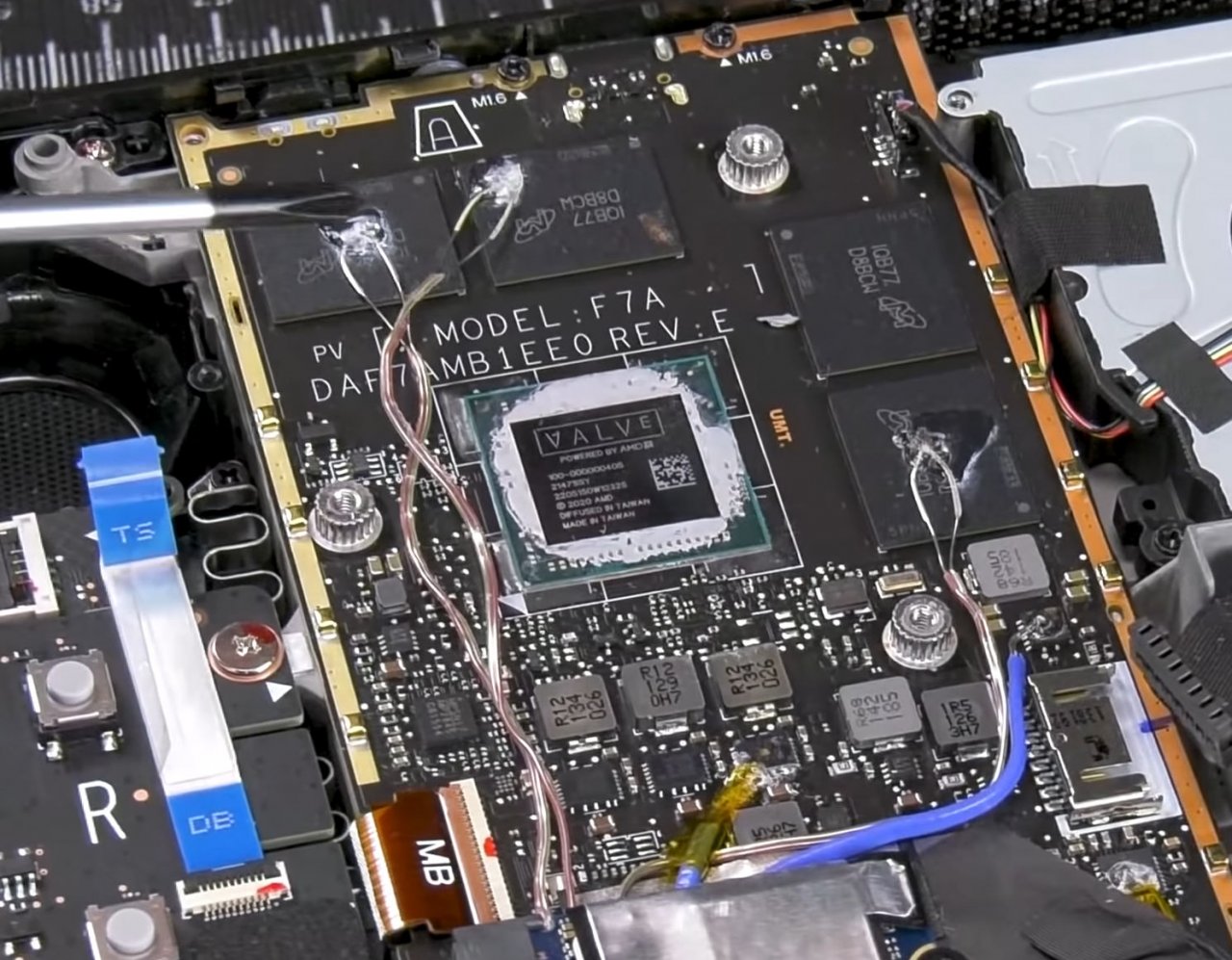 [09/02/2022] Steam Deck: Teardowns zeigen AMDs Custom-APU mit RDNA2-GPU