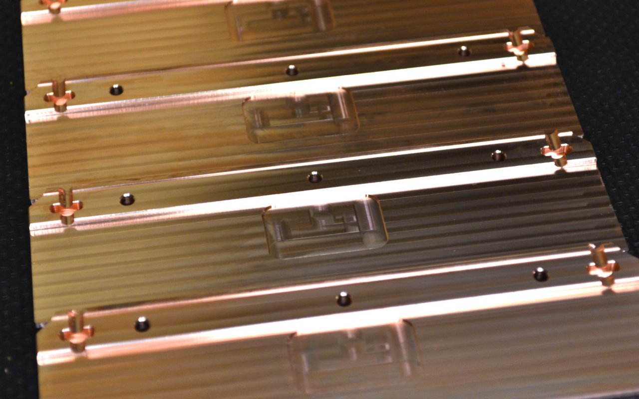 [02/02/2022] DDR5-Arbeitsspeicher unter Kupfer: Kühlblöcke für 80 Euro vorgestellt. (2)