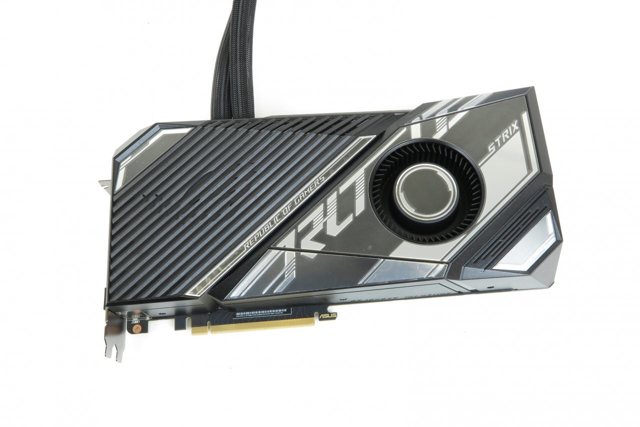 [31/03/2022] Geforce RTX 3090 Ti am Limit: 5K-Benchmarks mit 2,1 GHz und 1,1 TByte/s Transferrate (3)
