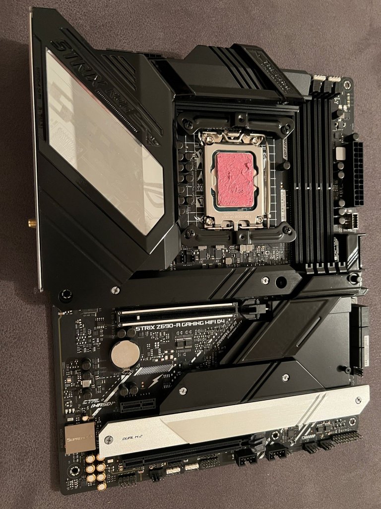 [07/03/2022] Mainboard-Gestaltung: Umlackierung von Kühlkörpern im PCGHX-Forum (3)