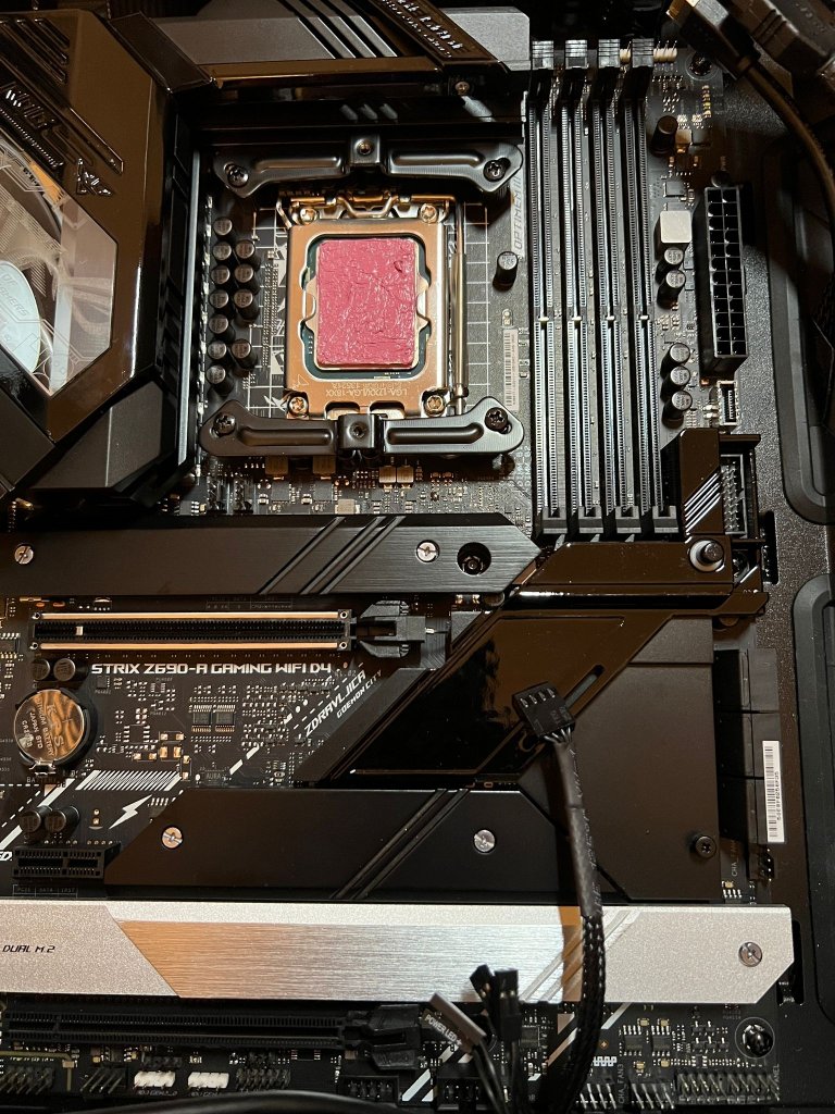 [07/03/2022] Mainboard-Gestaltung: Umlackierung von Kühlkörpern im PCGHX-Forum (4)