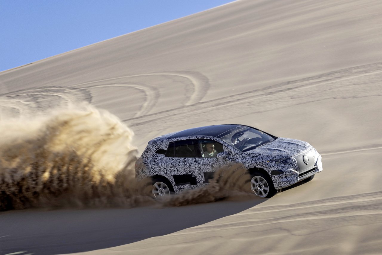[16/03/2022] Mercedes EQS-SUV auf Testfahrt