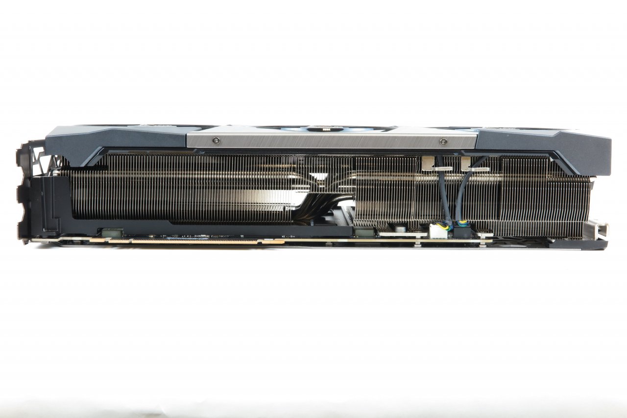 [28/03/2022] Nvidia Geforce RTX 3090 Ti im Test: Ampere will es mit 450 Watt und 2.249 Euro UVP noch einmal wissen (5)