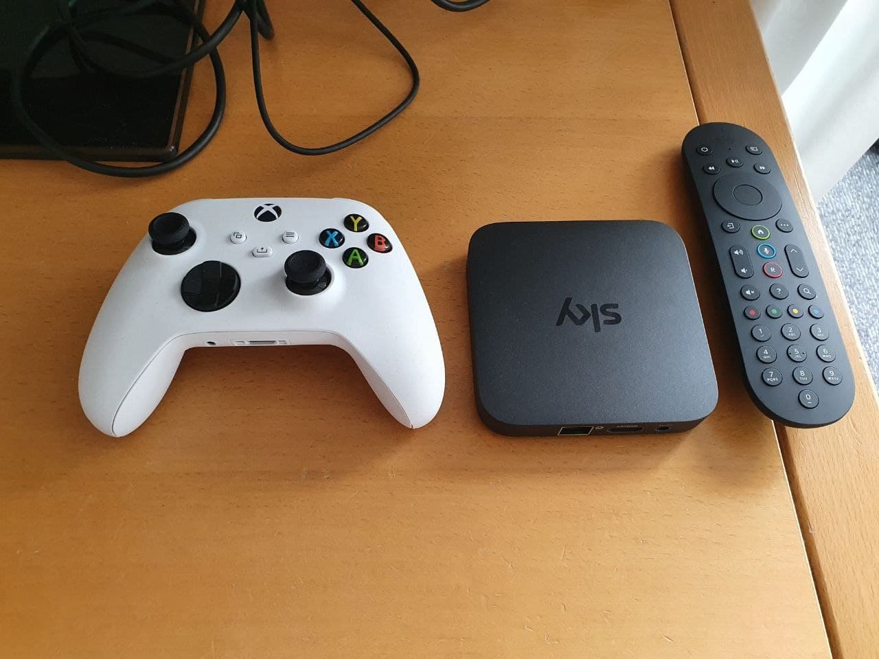 [02/03/2022] Sky Q IPTV Box
