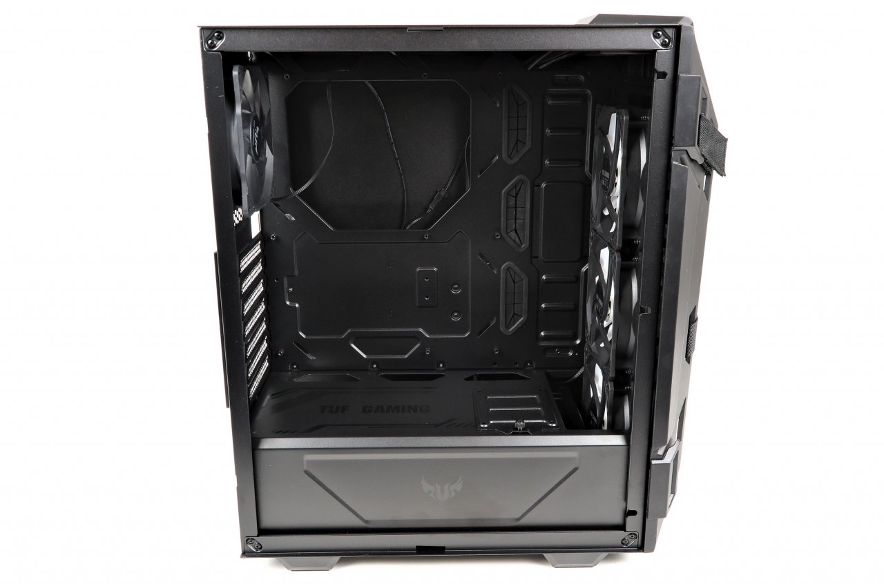 Asus TUF GT301: Midi-Case mit Milit&auml;rlook im Test (8)