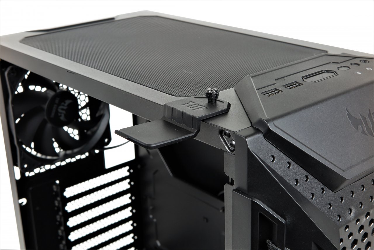 Asus TUF GT301: Midi-Case mit Milit&auml;rlook im Test (16)