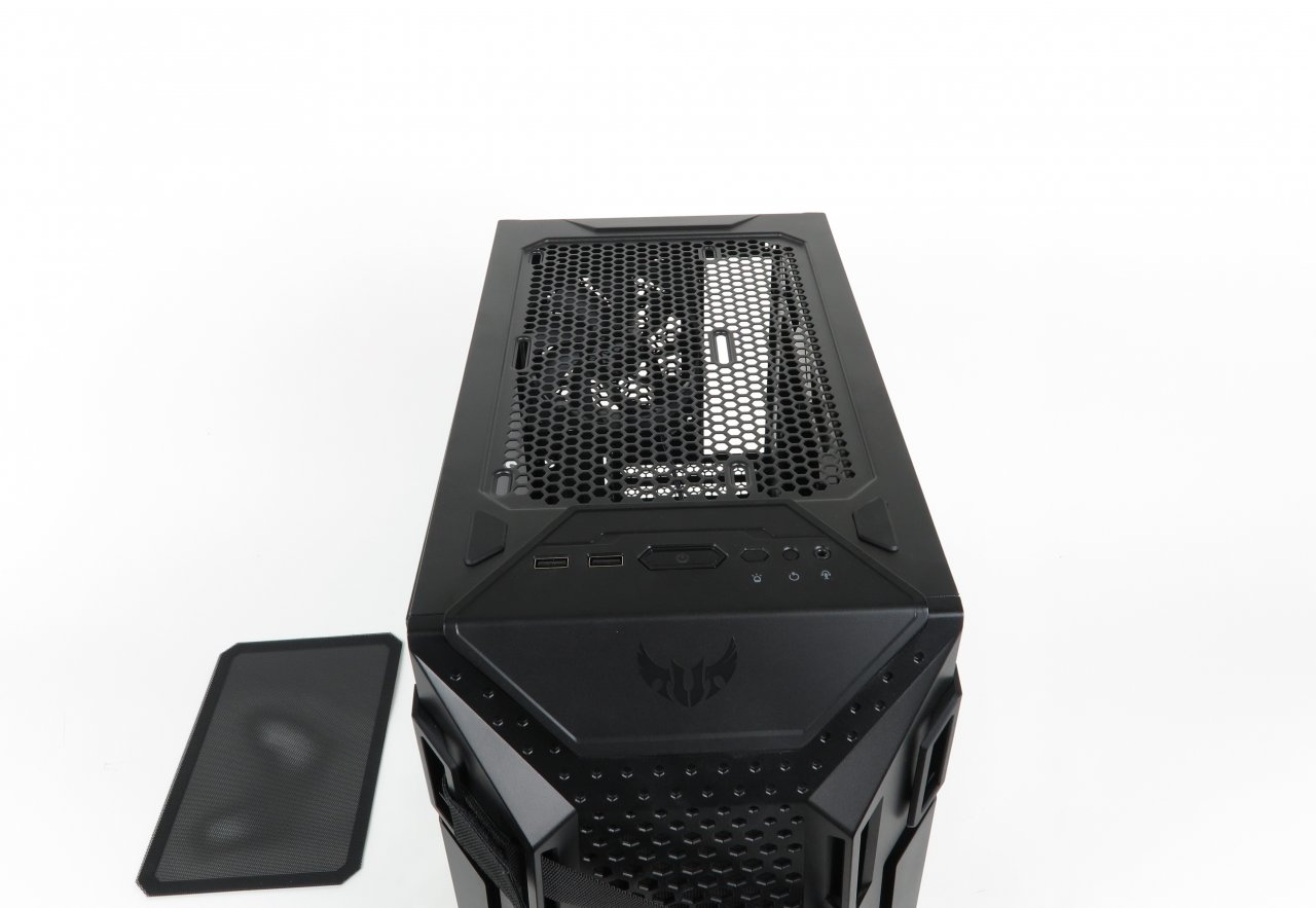 Asus TUF GT301: Midi-Case mit Milit&auml;rlook im Test (14)