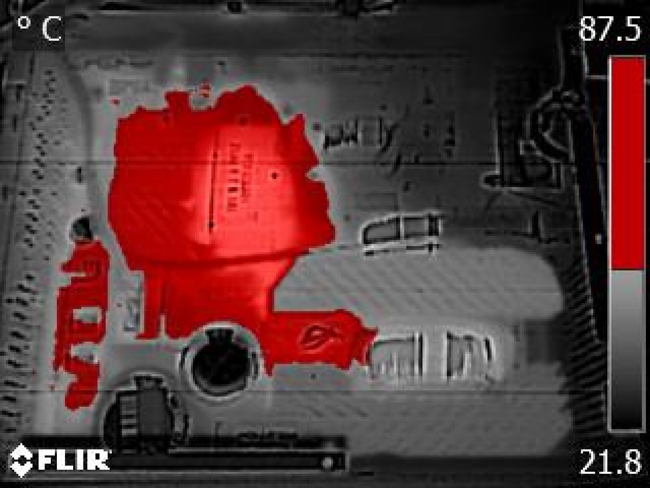 [29/04/2022] Der hier rot gefärbte Bereich markiert alle Stellen über 60 Grad Celcius.