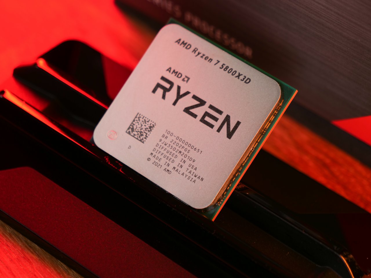 [12/04/2022] AMD Ryzen 7 5800X3D im Test: Mit 3D-V-Cache und hoher Effizienz gegen Intel. (2)