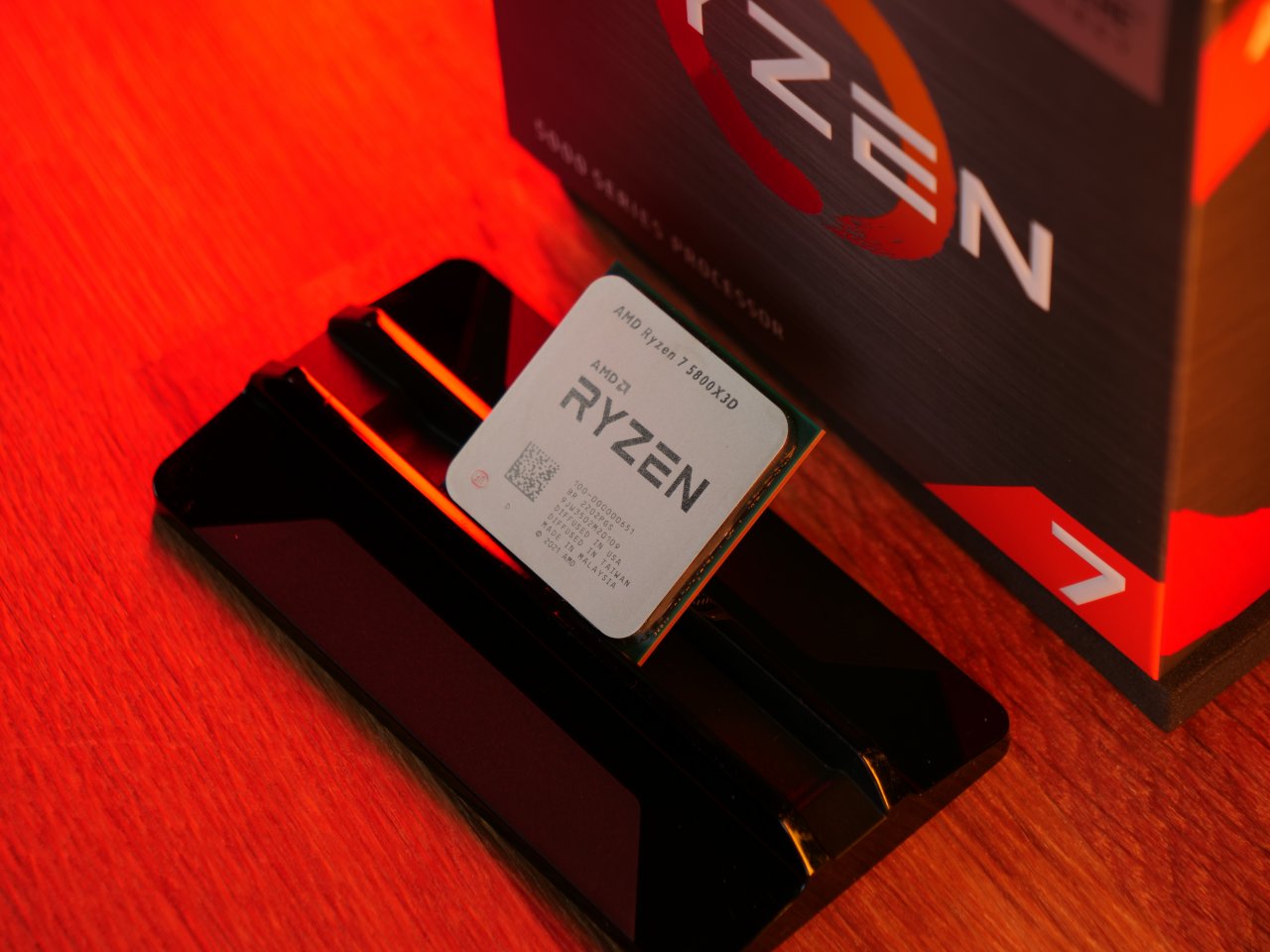 [12/04/2022] AMD Ryzen 7 5800X3D im Test: Mit 3D-V-Cache und hoher Effizienz gegen Intel. (4)