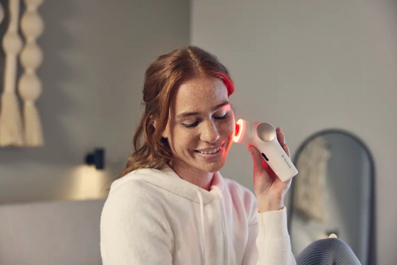 [12/04/2022] Thera Face Pro Massagegerät zur Lichttherapie gegen Falten.