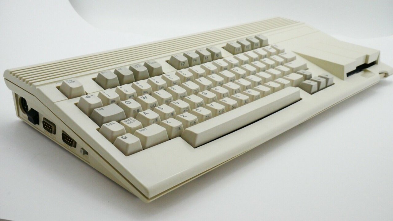 [21/04/2022] Commodore 65