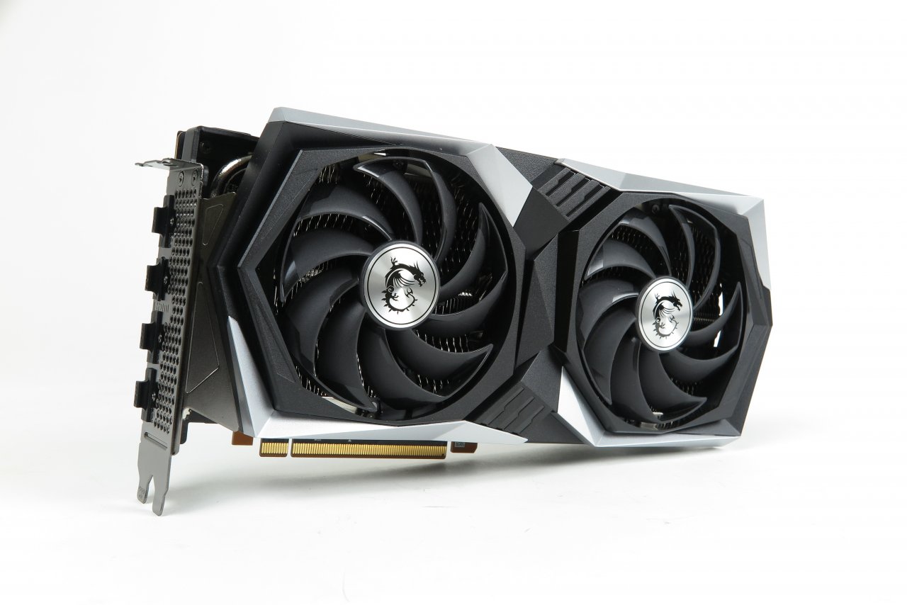 [09/05/2022] Radeon RX 6650 XT: Das neue Modell kann sich um rund fünf Prozent von der RX 6600 XT absetzen. Wer zu einem hochgezüchteten Modell greift, wie die MSI RX 6650 XT Gaming X, erhält diese Leistung bei leiser Kühlung - eine RTX 3060 Ti ist in jedem Fall uneinholbar. XXL-Test und Vergleich mehrerer Modelle mit RX 6650 XT, RX 6750 XT und RX 6950 XT.